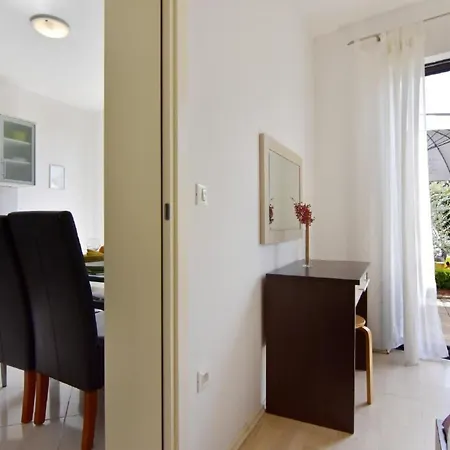 Alpa4 By Interhome Appartamento Umago